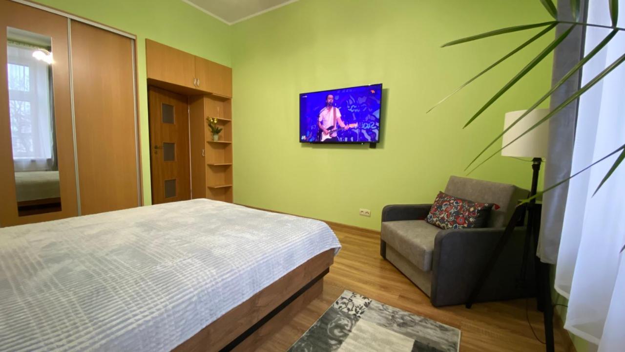 Lublinbnb - Exclusive Family Apartment ------ In The Heart Of Lublin -------------------------------- Bedroom & Living Room & Kitchen Kültér fotó
