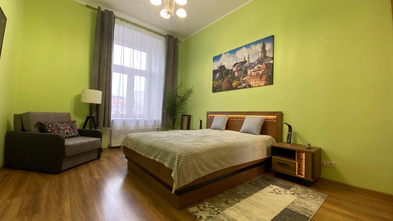 Lublinbnb - Exclusive Family Apartment ------ In The Heart Of Lublin -------------------------------- Bedroom & Living Room & Kitchen Kültér fotó