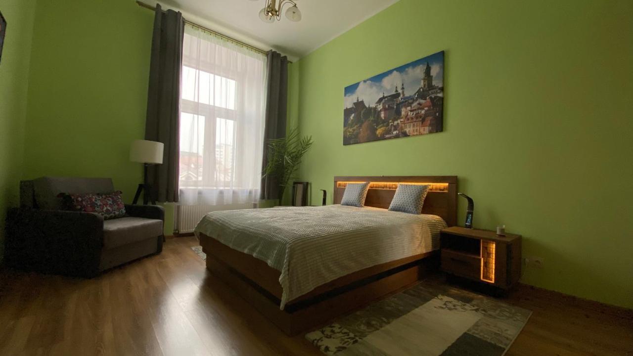 Lublinbnb - Exclusive Family Apartment ------ In The Heart Of Lublin -------------------------------- Bedroom & Living Room & Kitchen Kültér fotó