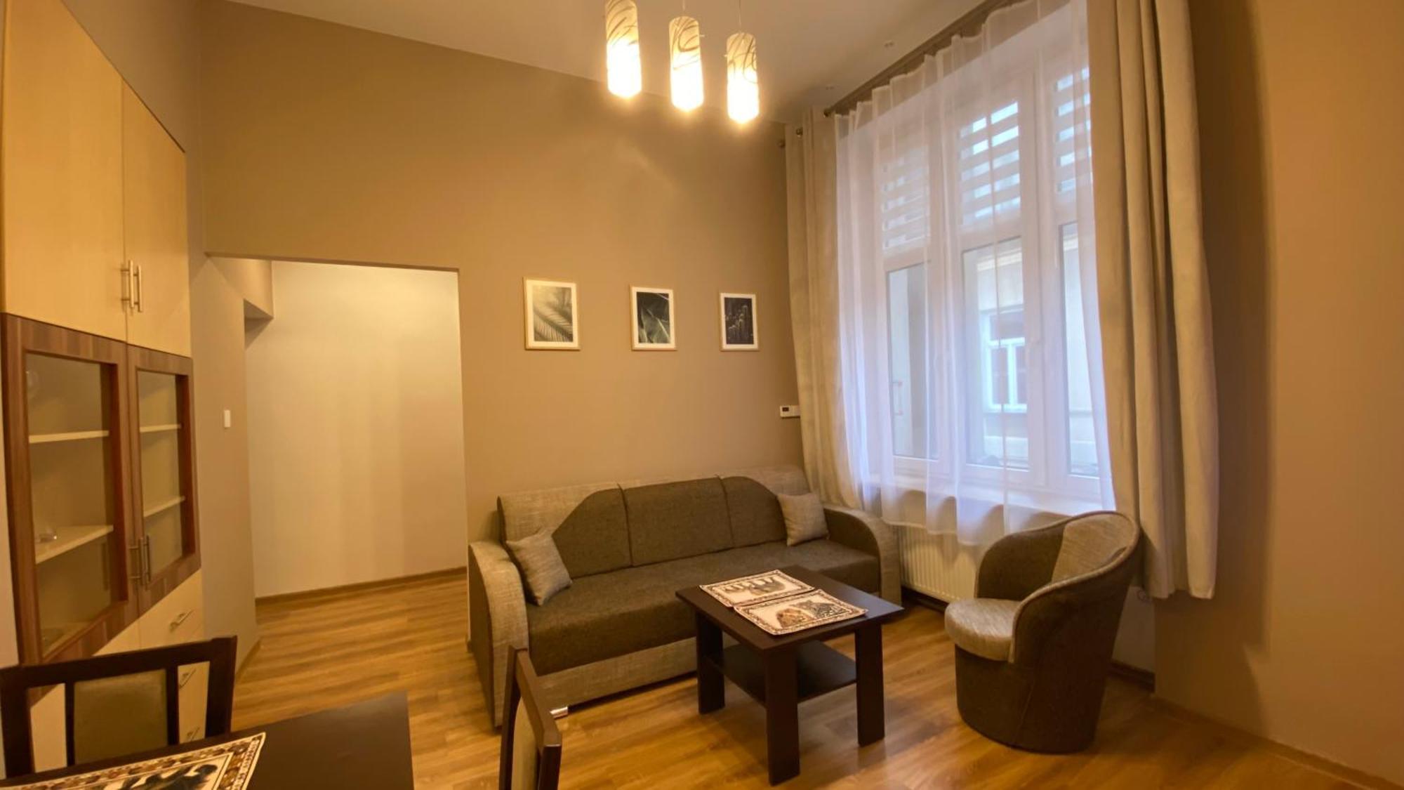 Lublinbnb - Exclusive Family Apartment ------ In The Heart Of Lublin -------------------------------- Bedroom & Living Room & Kitchen Kültér fotó